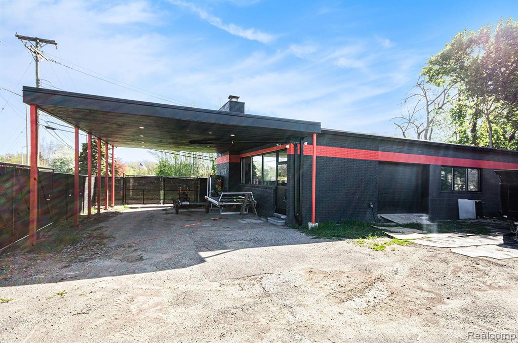 869 ORCHARD LAKE Road, Pontiac, MI 48341 — front exterior