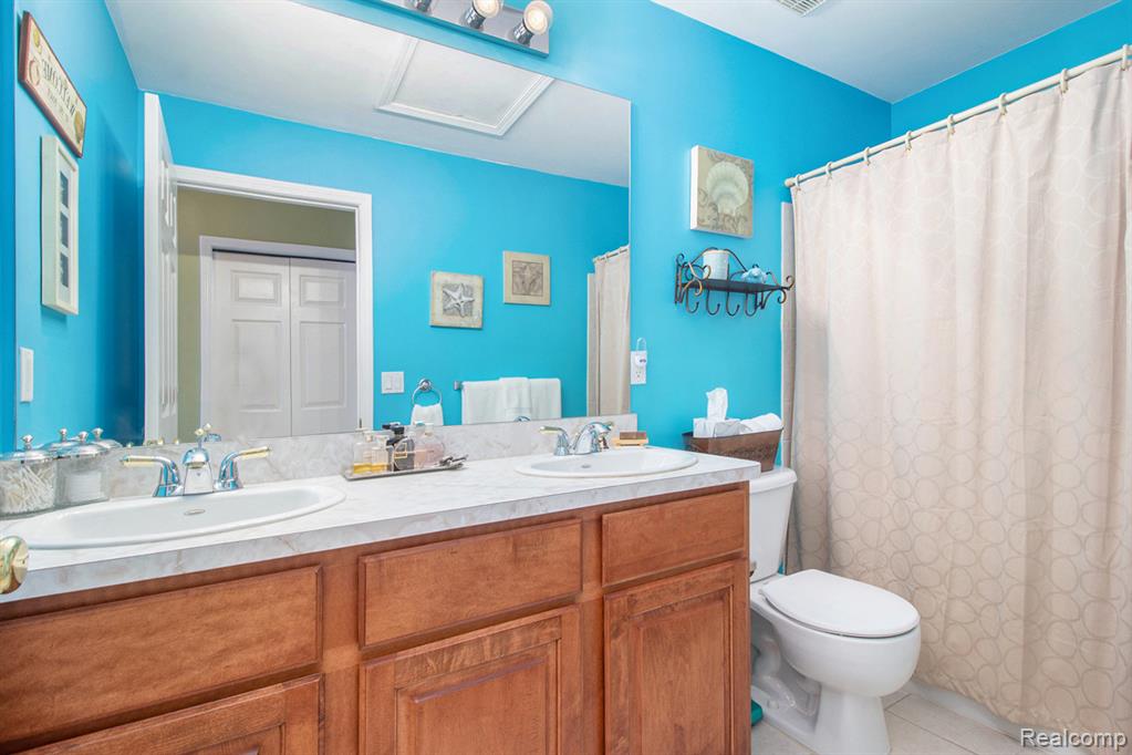 43080 Emerson Way, Novi, MI 48377 — Photo 20