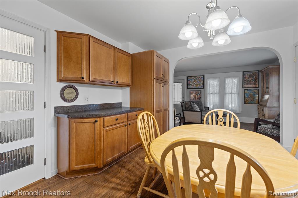 611 W SAINT CLAIR Street, Almont, MI 48003 — Photo 7