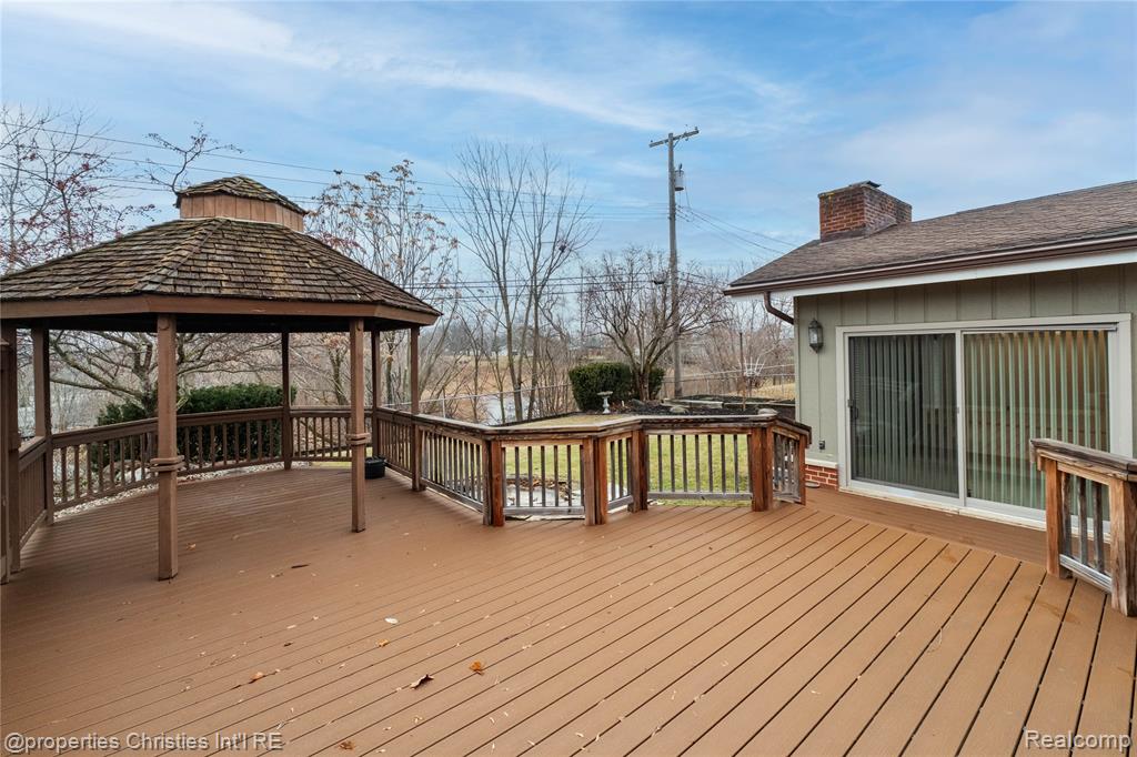 7479 Carrousel Boulevard, Westland, MI — Photo 6