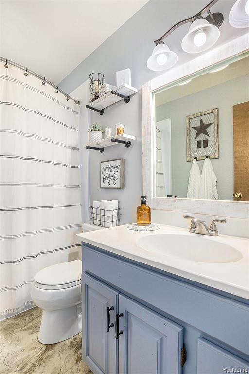 8450 Pineview Lake Drive, Linden, MI 48451 — Photo 15