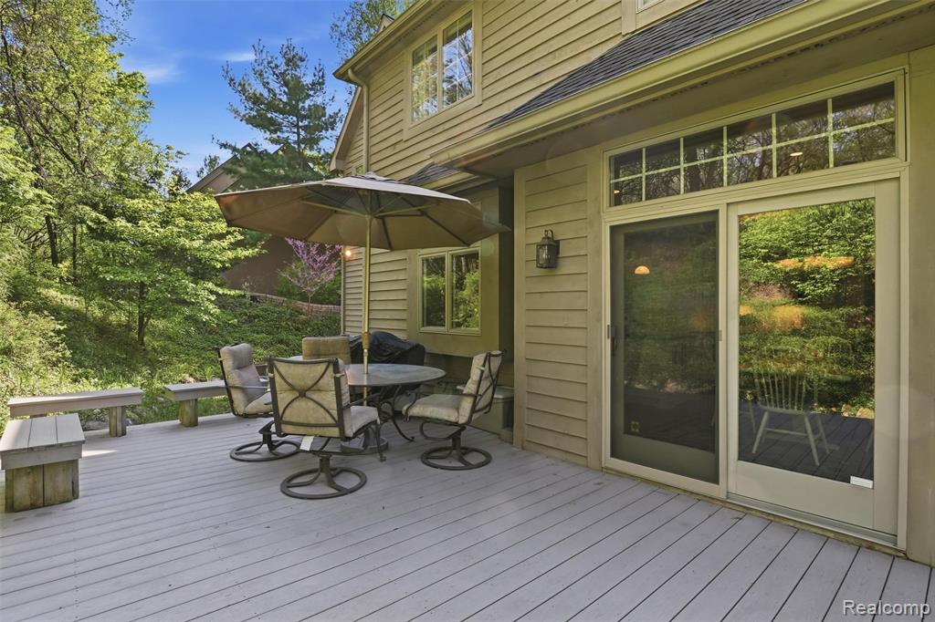 628 Green Road, Ann Arbor, MI 48105 — Photo 34