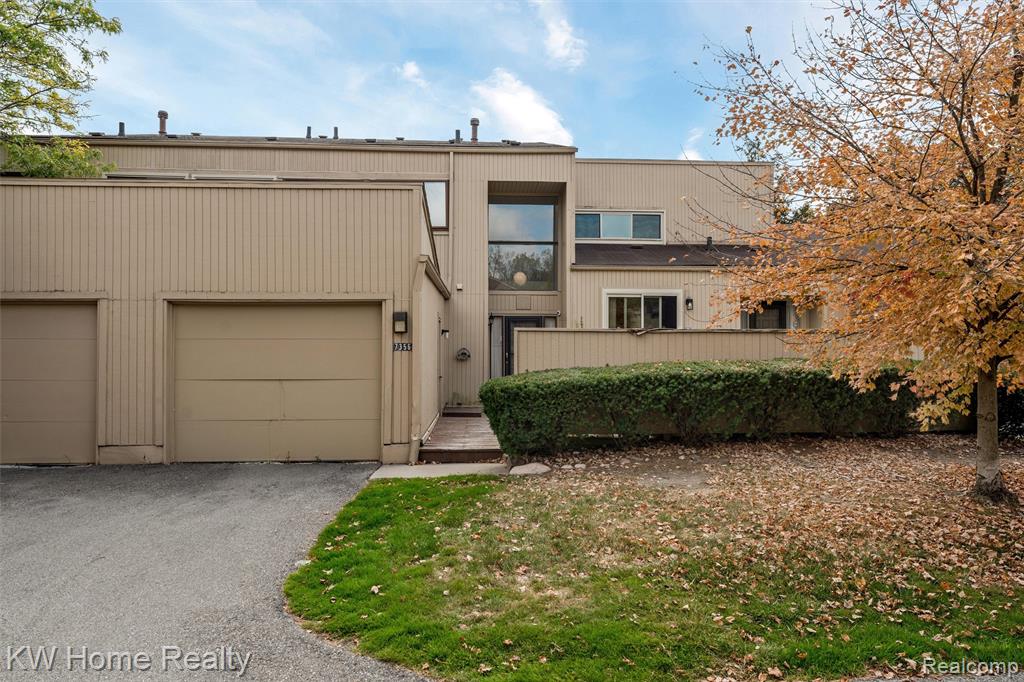 7356 Balsam Court, West Bloomfield, MI — Photo 29