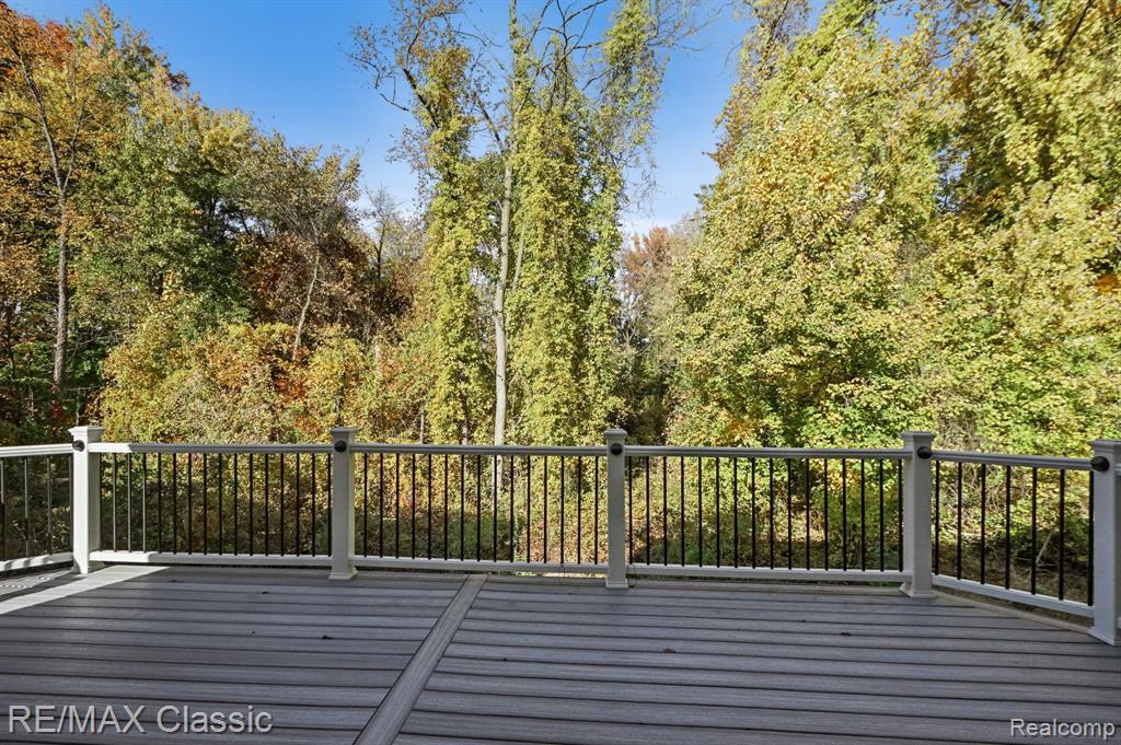43008 EMERSON Way, Novi, MI — Photo 37