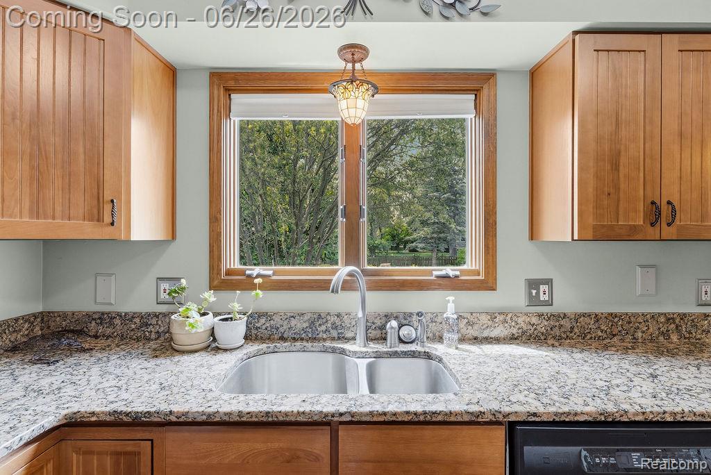 5835 Macmillan Way, Lansing, MI 48911 — Photo 16