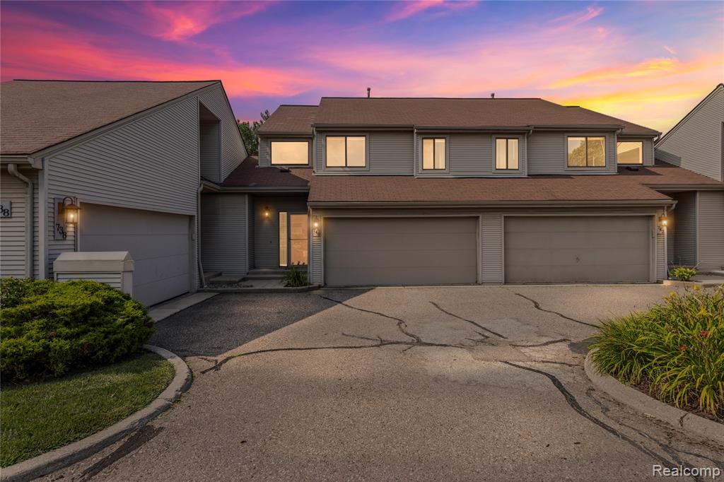 740 Eastbridge Court, Rochester Hills, MI 48307 — front exterior