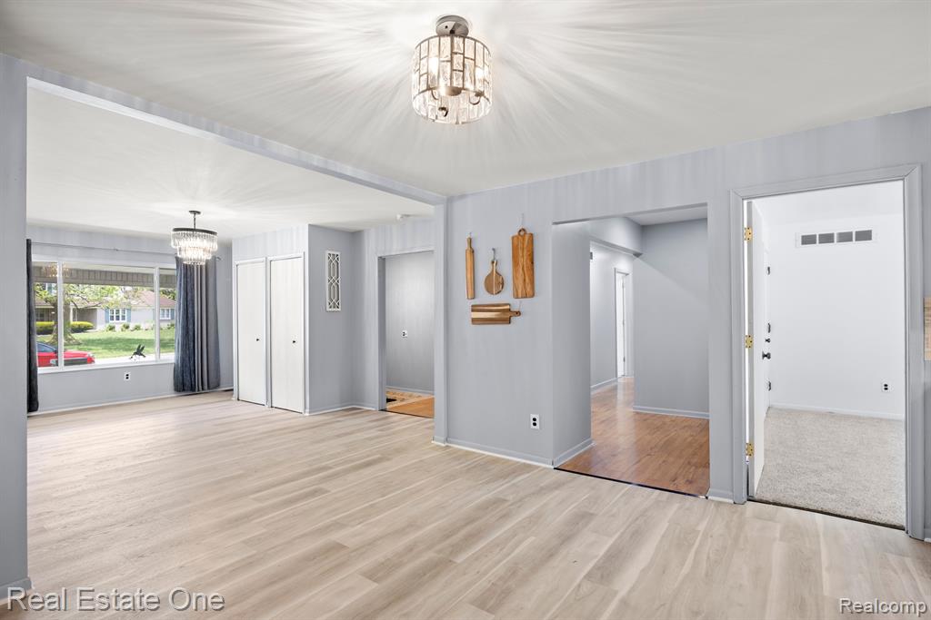 39764 BONNIE COURT, Clinton Twp, MI 48038 — Photo 11