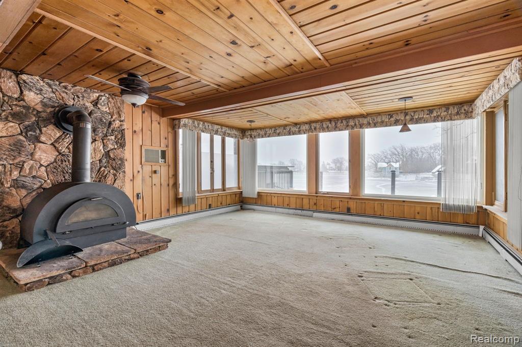 653 CENTRAL Drive, Lake Orion, MI 48362 — Photo 12