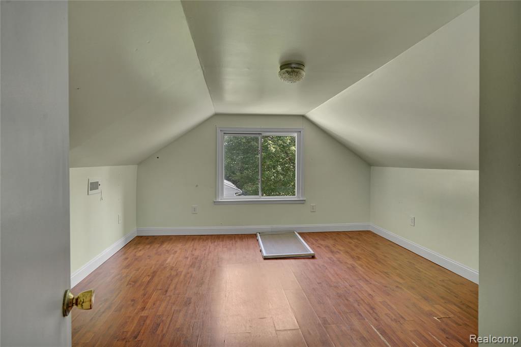 2476 Vandekarr Road, Owosso, MI 48867 — Photo 24