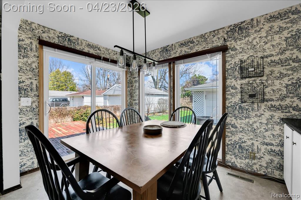 4663 Mayfair Street, Dearborn Heights, MI 48125 — Photo 9