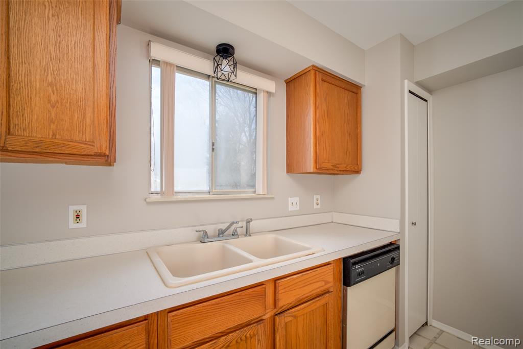 1243 Howard Street, Mount Morris, MI 48458 — Photo 9