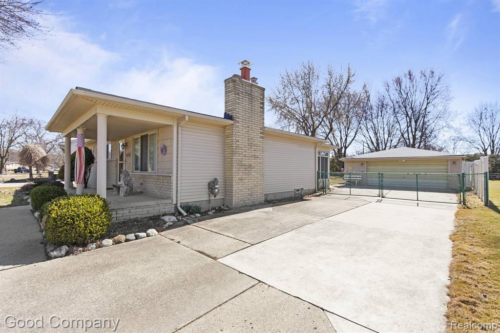 48164 MALLARD Drive, Chesterfield, MI 48047 — Photo 4