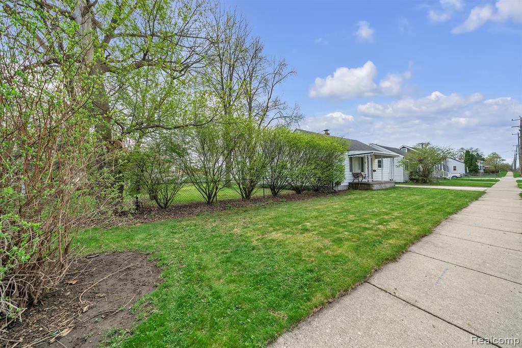 8620 Stephens, Warren, MI 48089 — Photo 4