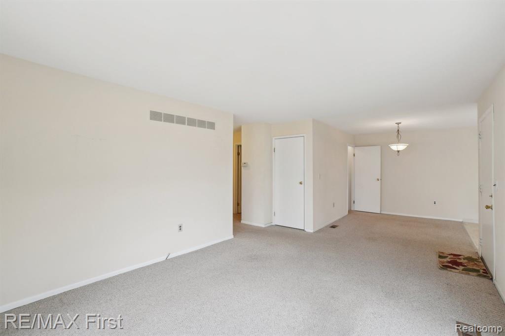 22768 RENFORD Street, Novi, MI — Photo 3