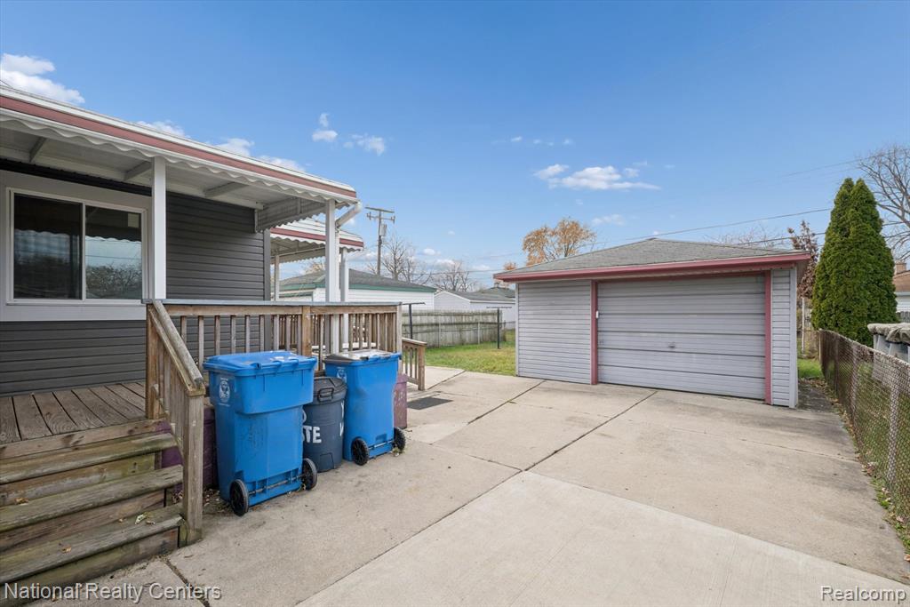 5644 Croissant Street, Dearborn Heights, MI 48125 — Photo 29