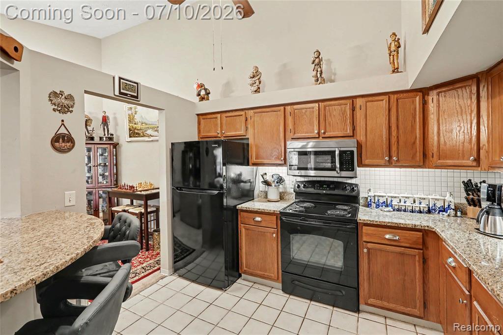 61154 Greenwood Drive, South Lyon, MI 48178 — Photo 11