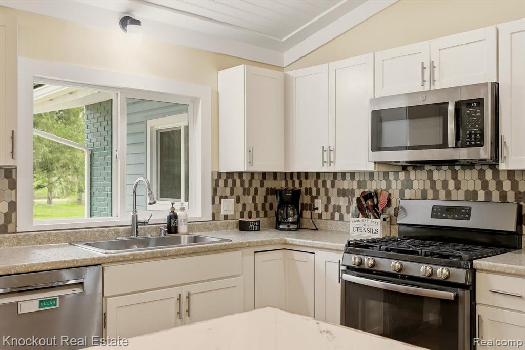 12452 Canada Road, Birch Run, MI 48415 — Photo 20