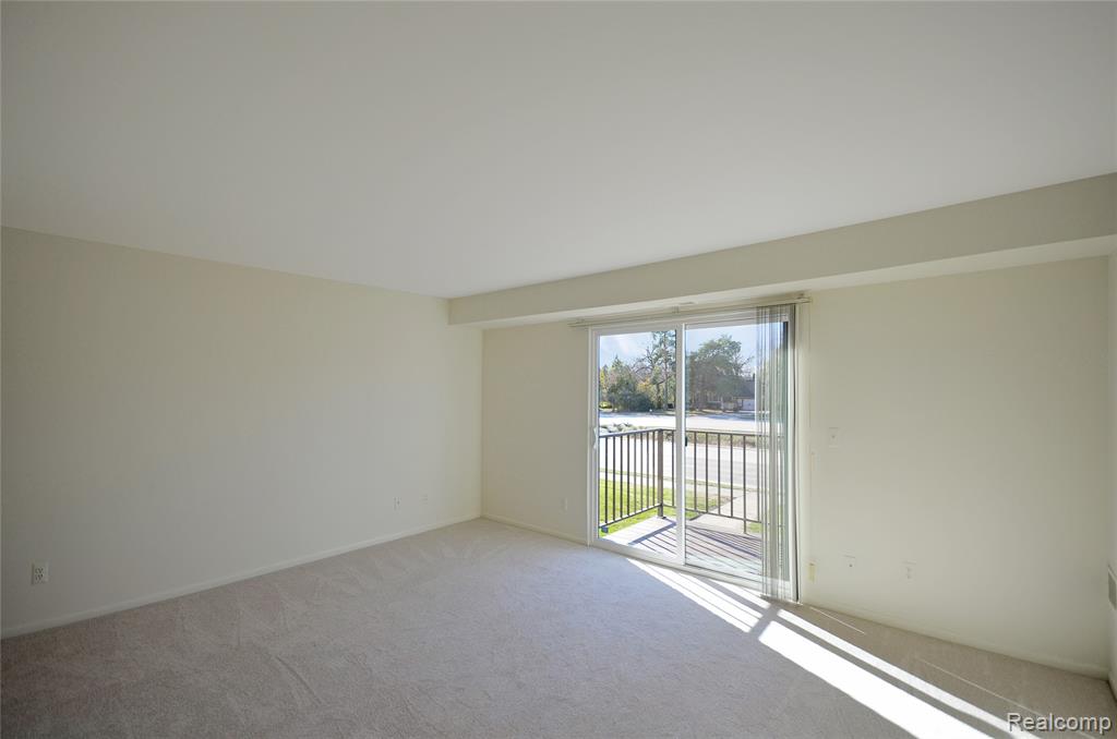 43298 Mound Road, 40, Sterling Heights, MI 48314 — Photo 11