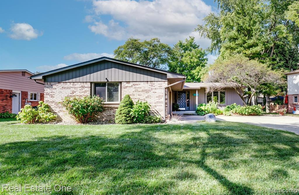 6749 LITTLE CREEK Drive, Troy, MI 48085 — front exterior