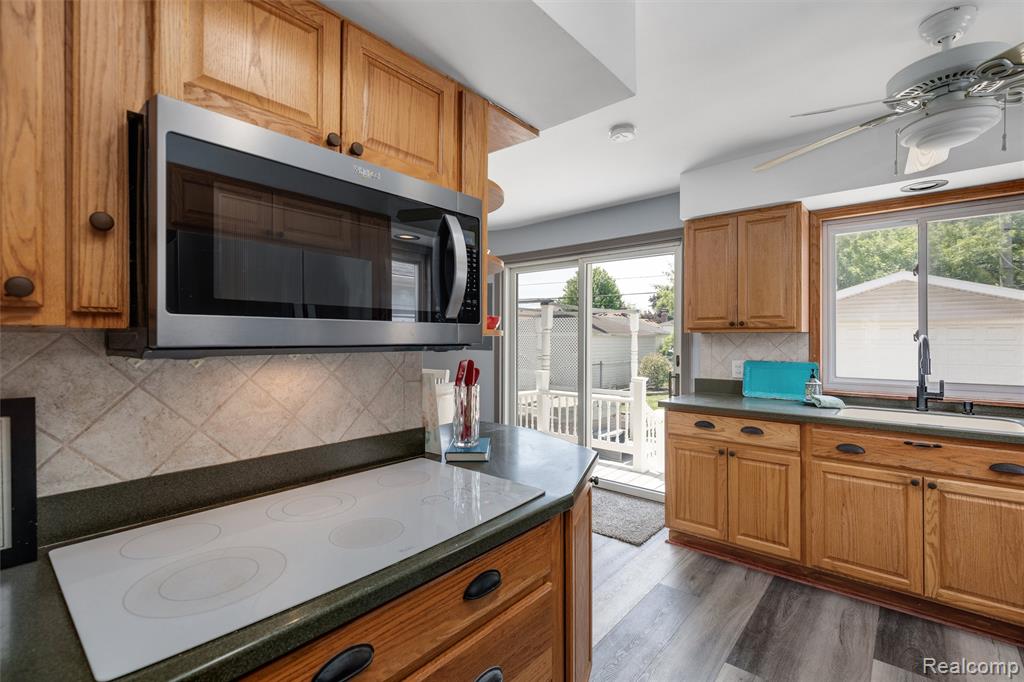 24921 Lexington Avenue, Eastpointe, MI 48021 — Photo 14