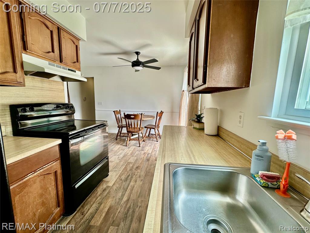 5729 Crandall Road, Howell, MI 48855 — Photo 8