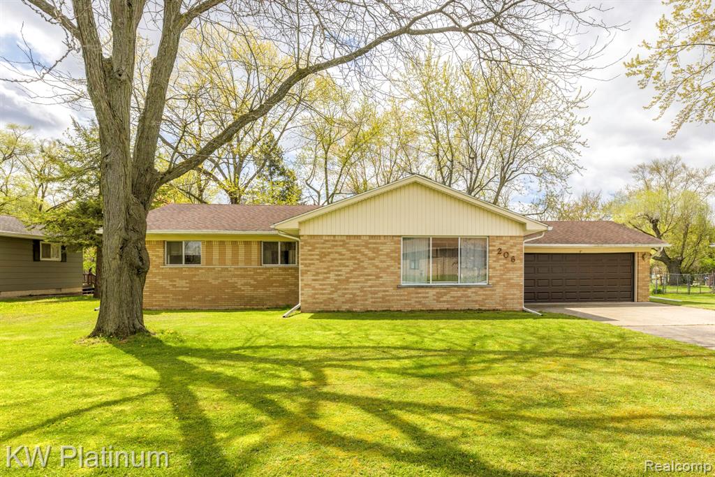 206 E Park Street, Capac, MI 48014 — Photo 27