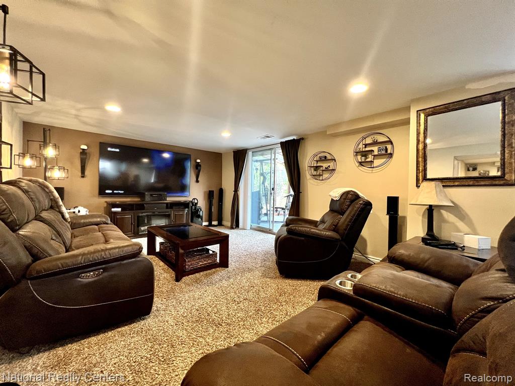 936 ALLEN Drive, Northville, MI 48167 — Photo 30
