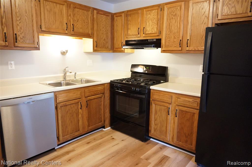 41136 Northwind Drive, Canton, MI 48188 — Photo 8