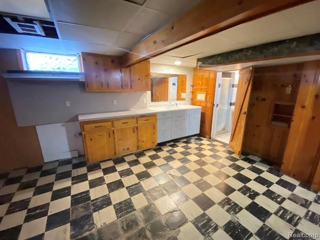 7243 Fenton Street, Dearborn Heights, MI 48127 — Photo 8