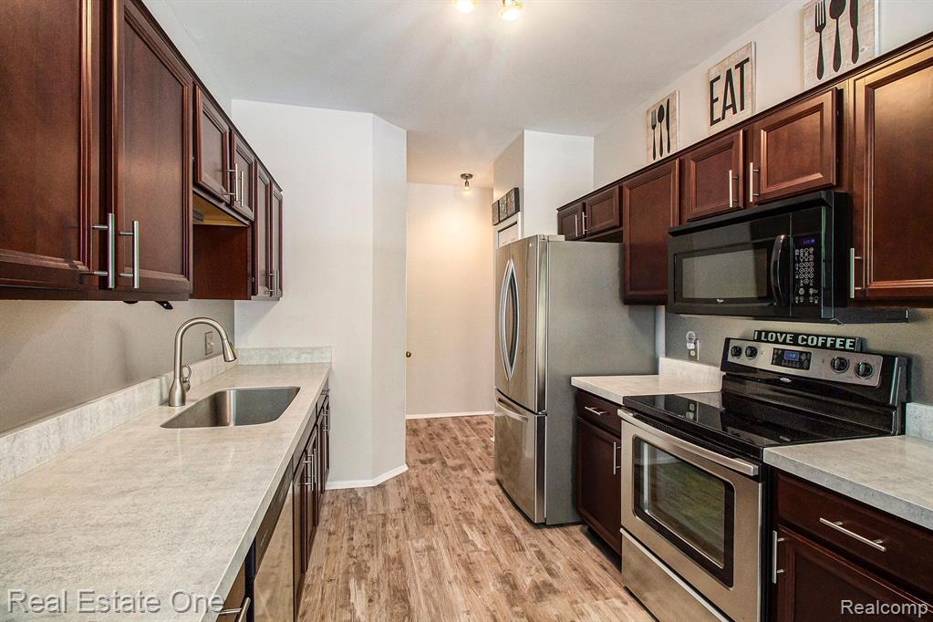 7311 GREEN FARM Road, West Bloomfield, MI — Photo 9