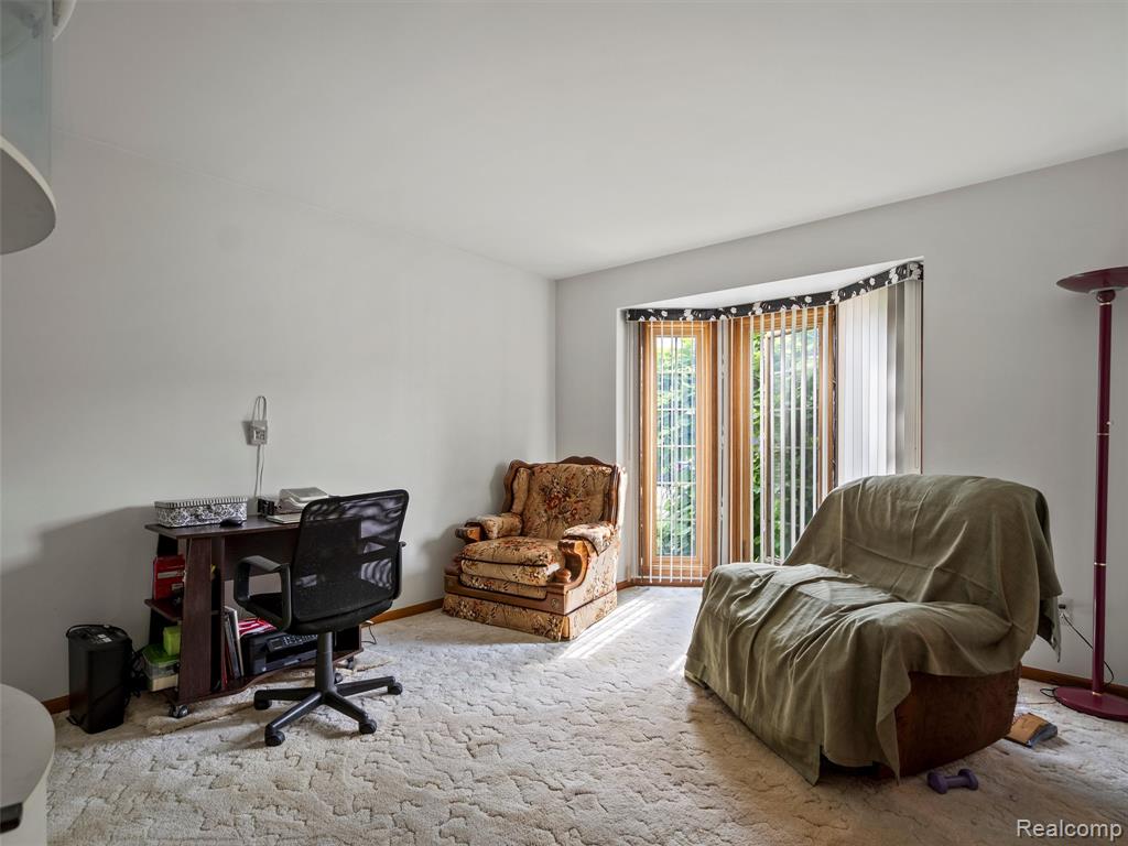46386 Jackson Drive, Macomb, MI 48044 — Photo 11
