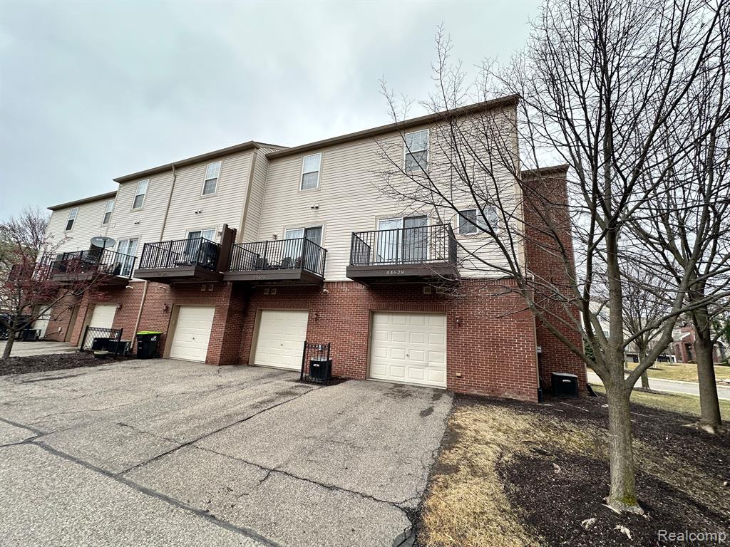 44628 GWINNETT Loop, Novi, MI 48377 — Photo 3