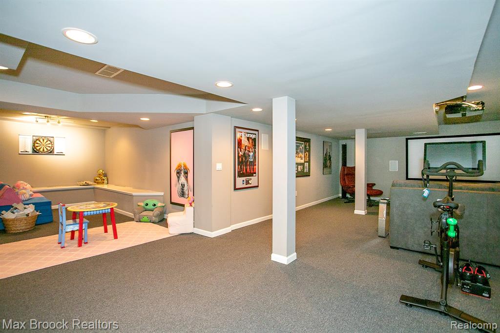 6817 Woodcrest Drive, Troy, MI 48098 — Photo 51