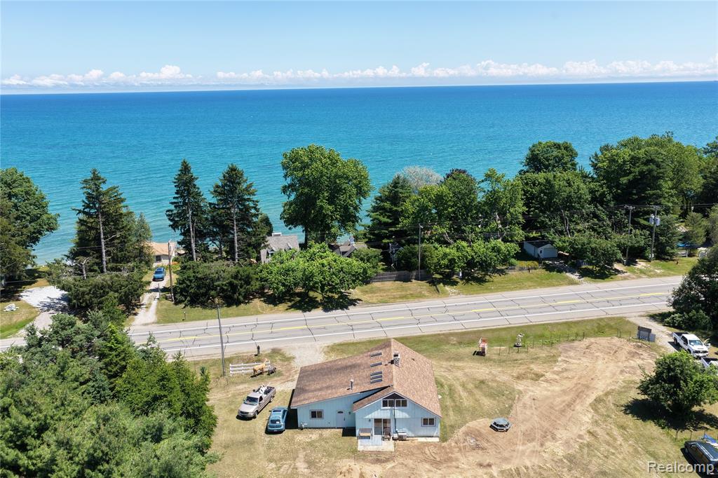 2898 Lakeshore Road - Photo 5