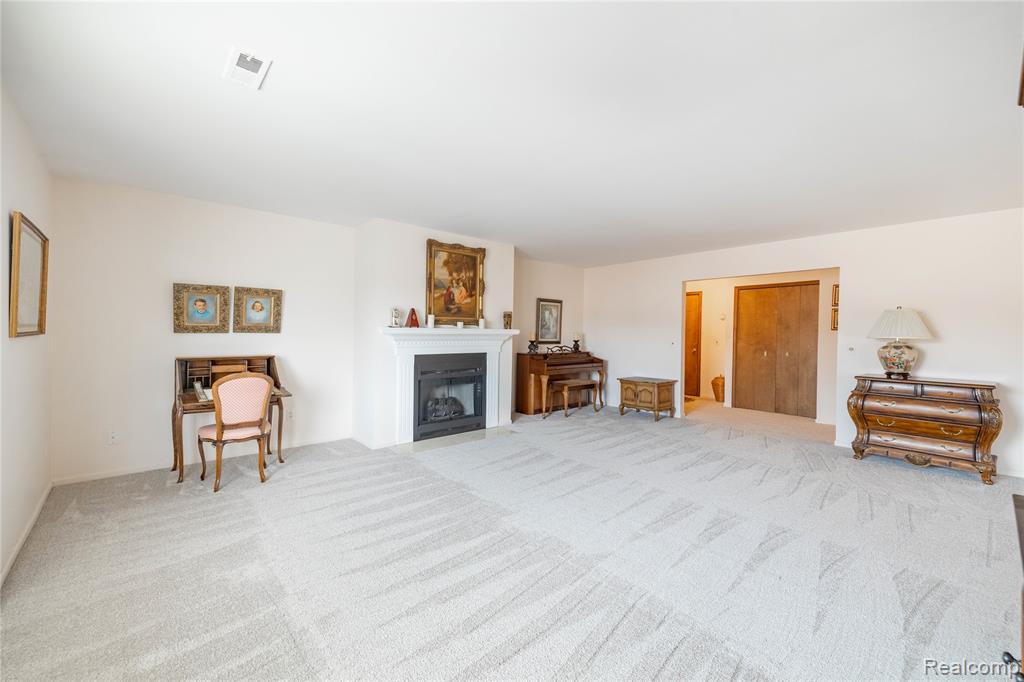 8597 Mathias Drive, 43, Grosse Ile, MI 48138 — Photo 5