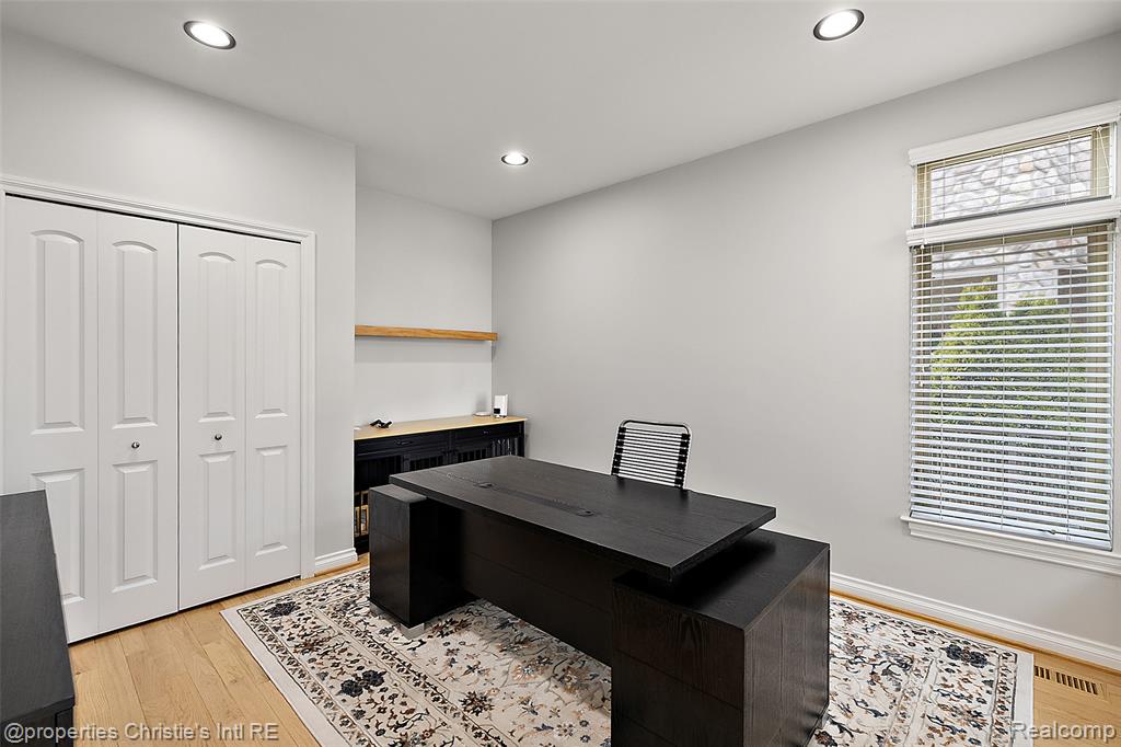 45890 Private Shore Drive, Chesterfield, MI 48047 — Photo 19