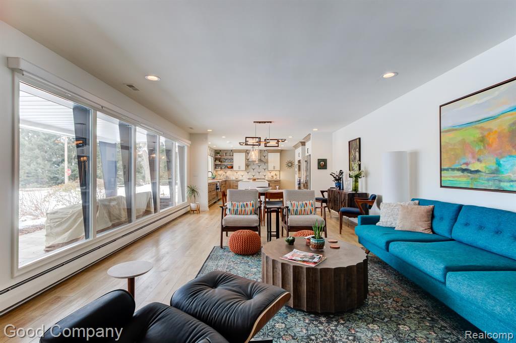 805 N Pemberton Road, Bloomfield Hills, MI 48302 — Photo 2