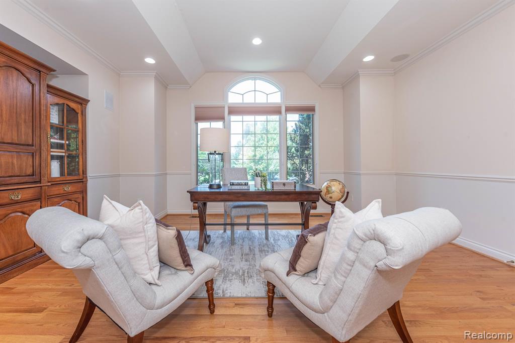 5003 HICKORY POINTE Drive, Orchard Lake Village, MI 48323 — Photo 12