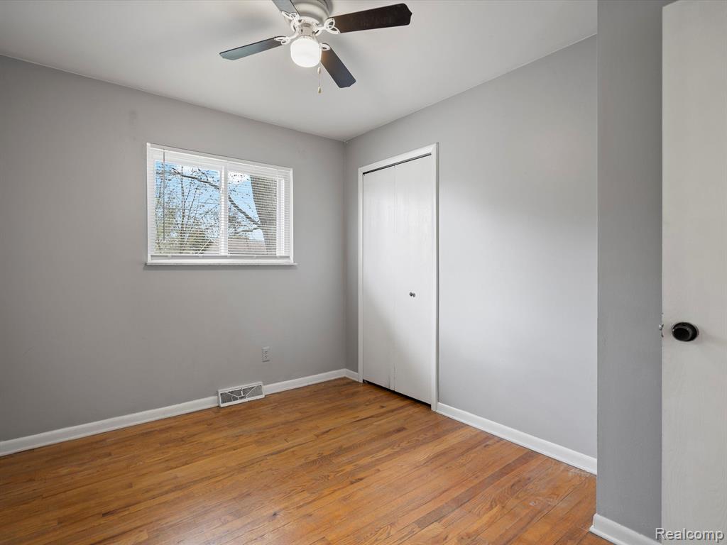 806 HARRY PAUL Drive, Lake Orion, MI 48362 — Photo 13