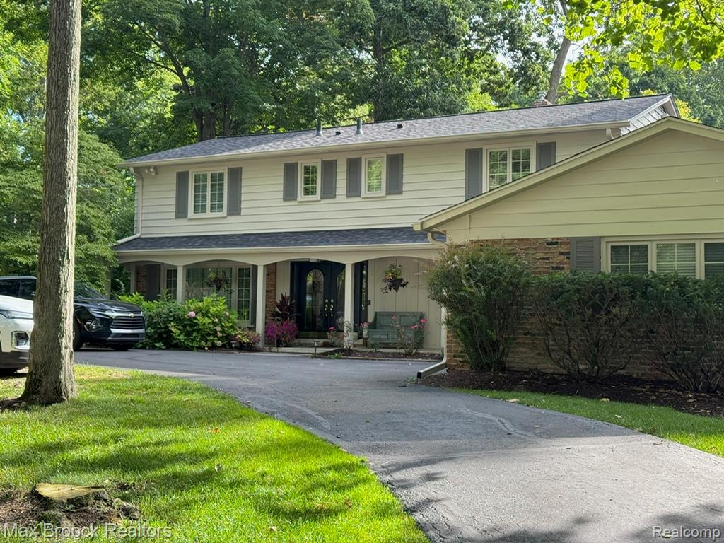 32744 White Oaks Trail, Beverly Hills, MI 48025 — front exterior