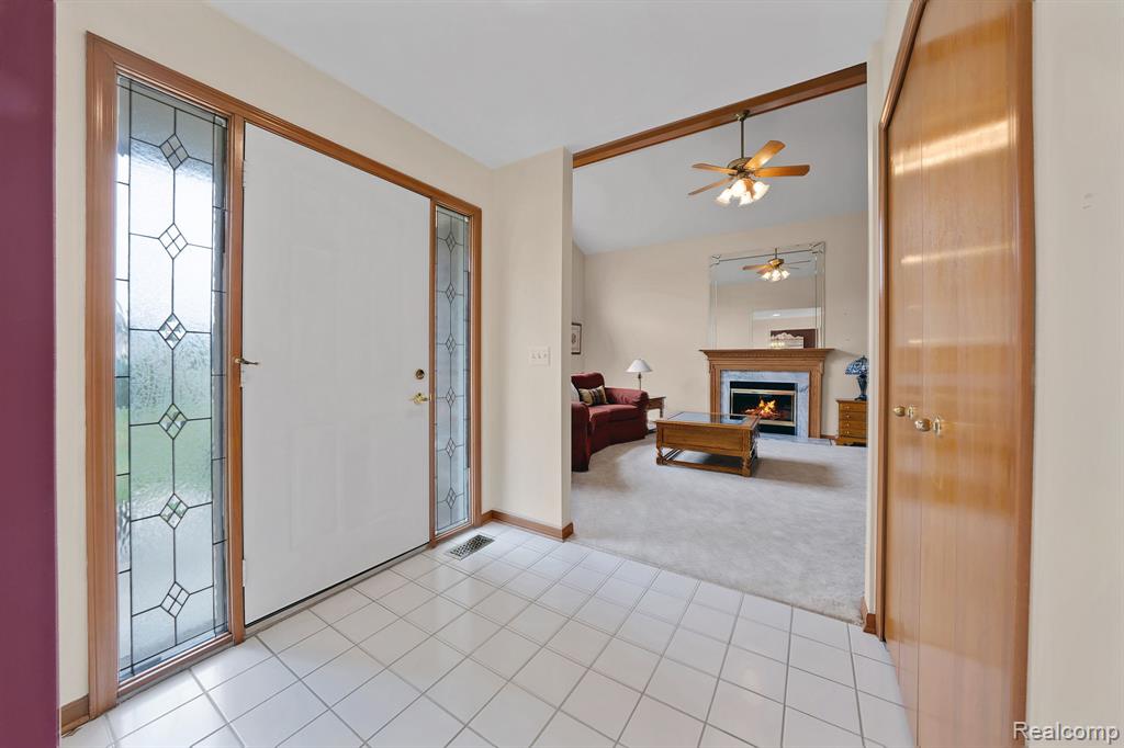 43134 Napa Drive, 35, Sterling Heights, MI 48314 — Photo 6