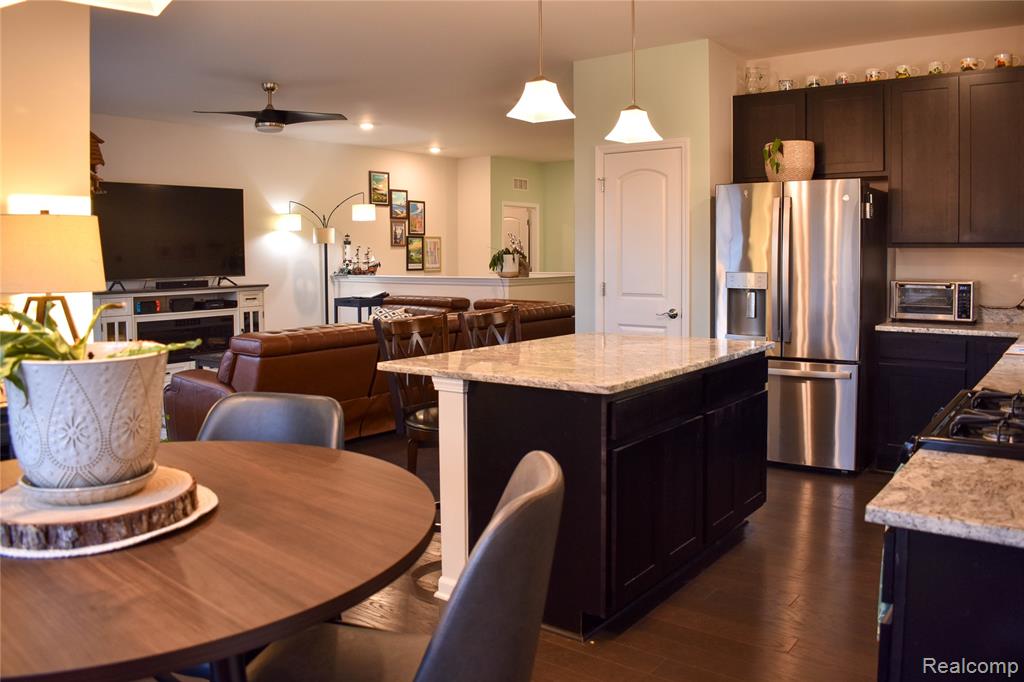 8211 Carston Lane, Brighton, MI 48116 — Photo 10