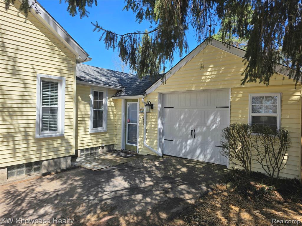 323 Franklin Street, Milford, MI 48381 — Photo 7