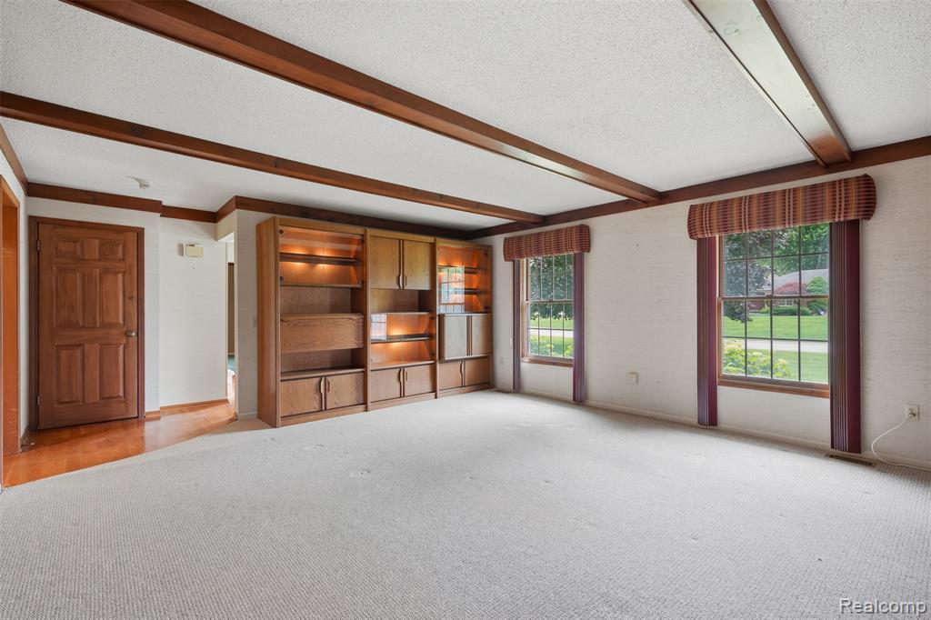 9277 Burning Tree Drive, Grand Blanc, MI 48439 — Photo 12