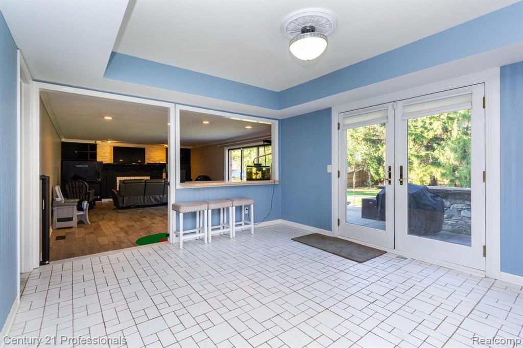 9418 Oakmont Drive, Grand Blanc, MI 48439 — Photo 13