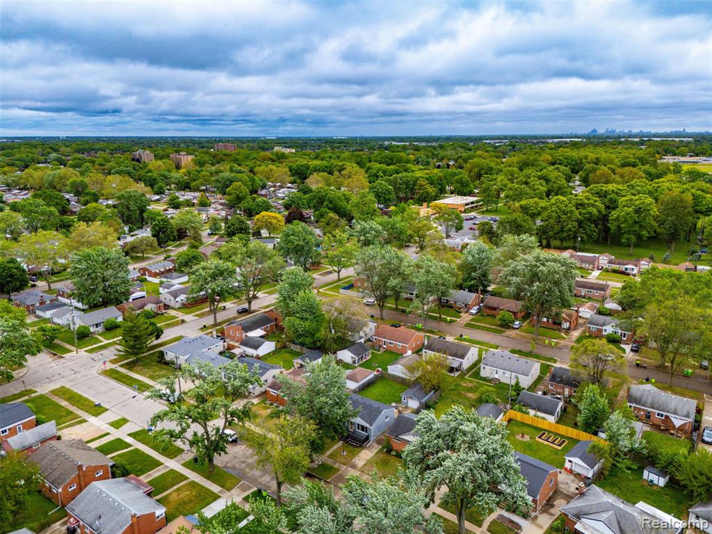 926 Parliament Avenue, Madison Heights, MI 48071 — Photo 40