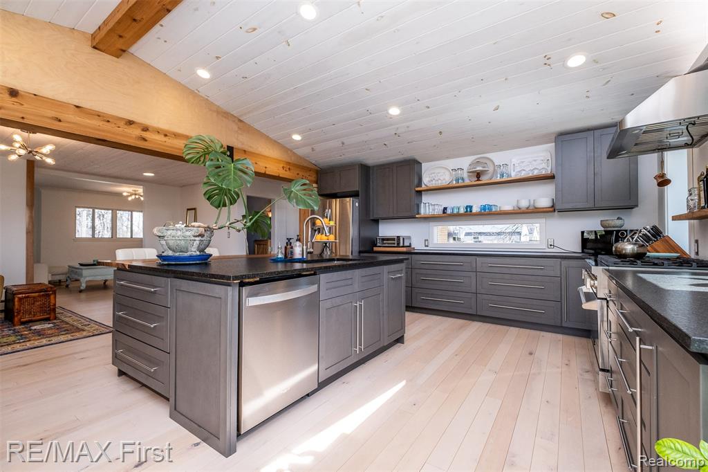 905 W Parker Avenue, Madison Heights, MI 48071 — Photo 29