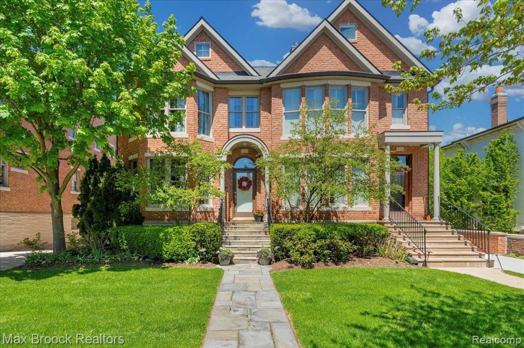 570 TOWNSEND Street, Birmingham, MI 48009 — front exterior