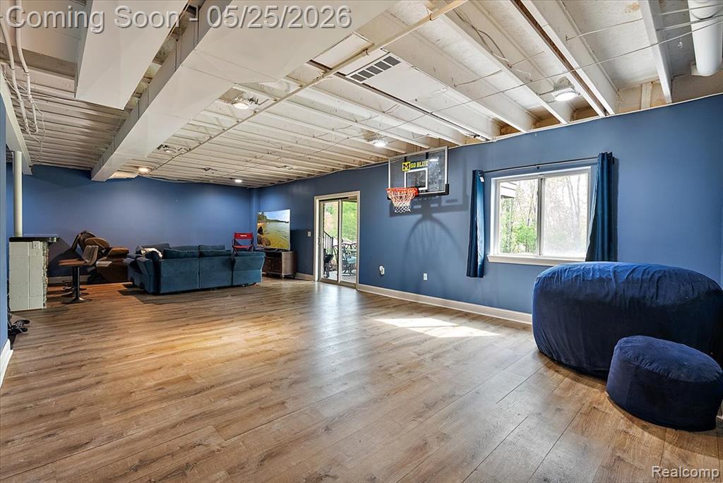 695 Dennison Court, Oakland, MI — Photo 43