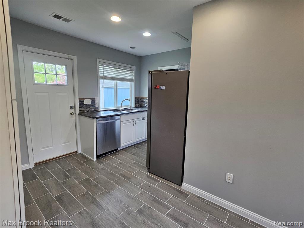 3221 Union Lake Road, Commerce Twp, MI 48382 — Photo 3